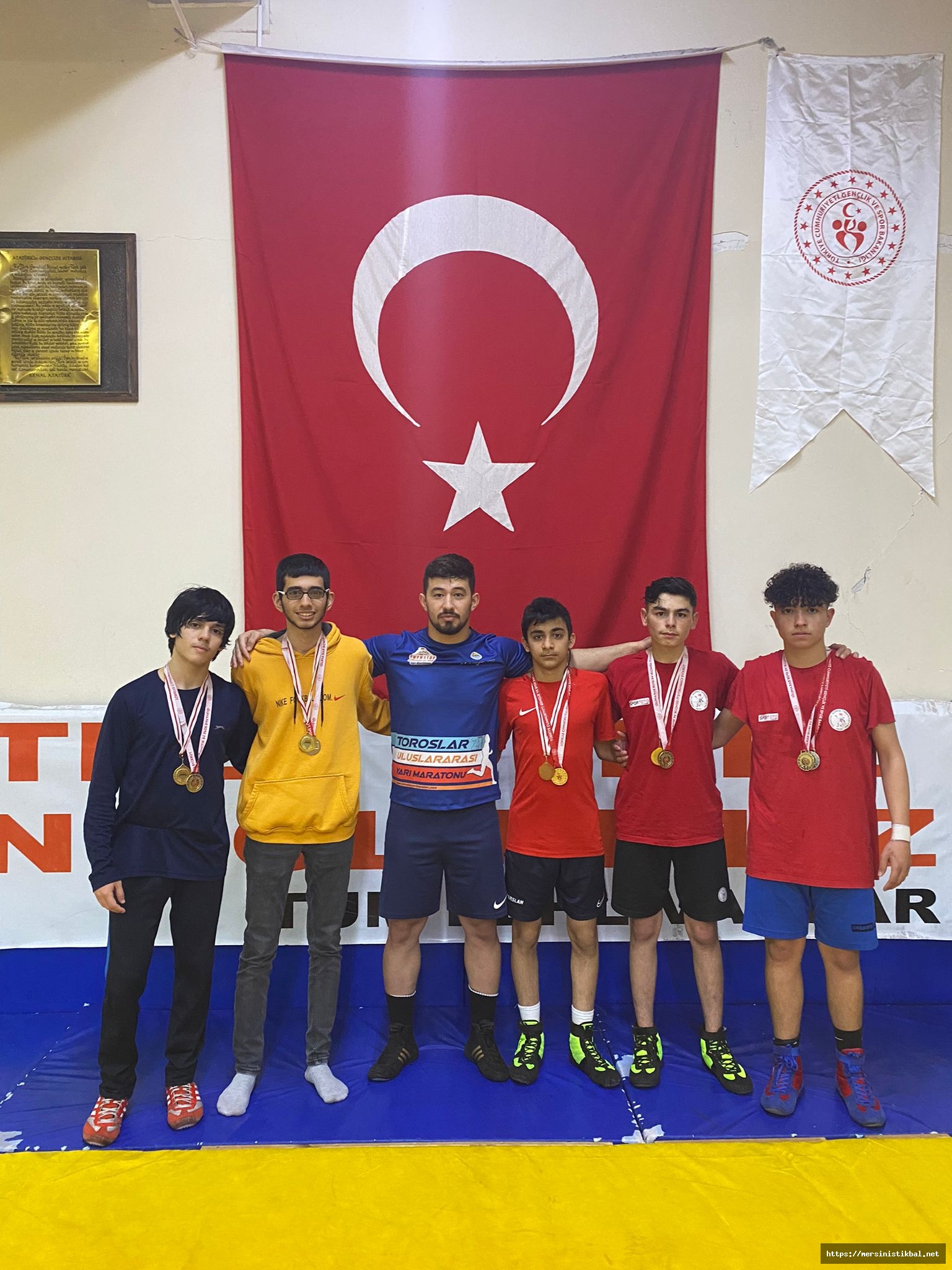 İşitme Engelli Güreşçiler Türkiye Şampiyonu Oldu