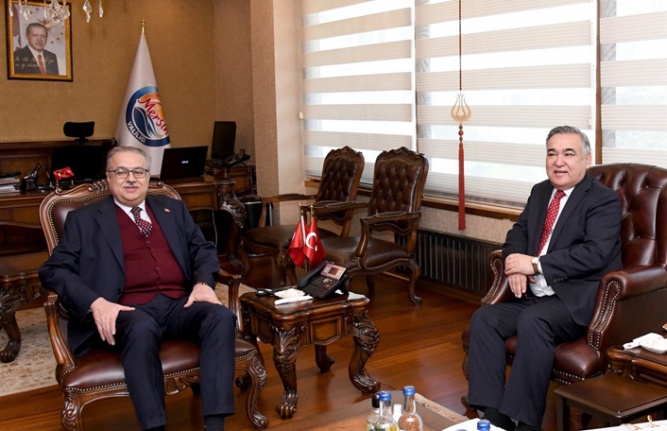 Özbekistan’ın Ankara Büyükelçisi Agzamhodjaev Vali Su’yu Ziyaret Etti