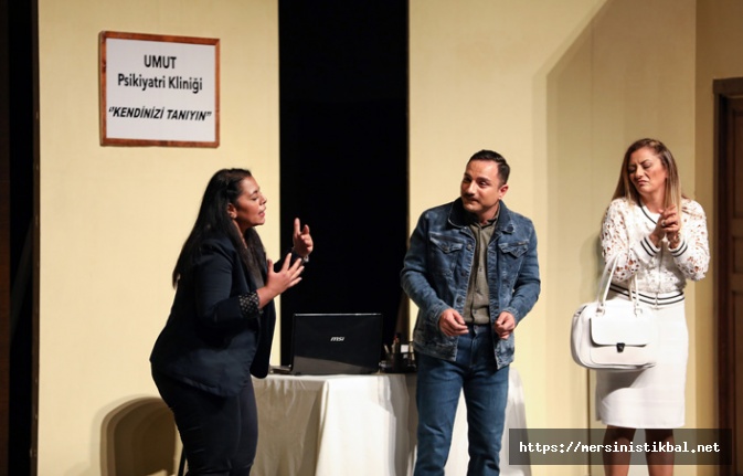 KKTC Güzelyurt Belediyesi Şehir Tiyatrosu, “Okb Okb” Oyununun Prömiyerini Mersin’de Yaptı