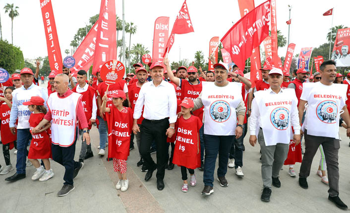 Başkan Seçer, 1 Mayıs’ta İşçi Ve Emekçilerle Buluştu
