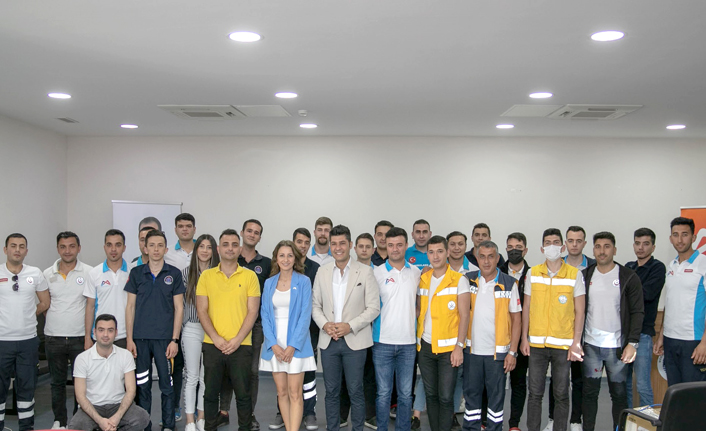 Büyükşehir'den Ambulans Birimi Personeline "Etkili İletişim Teknikleri" Eğitimi