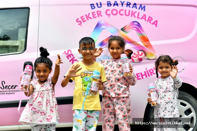 Mersin Büyükşehir’den Bu Bayram Çocuklara Şeker Ve Matara