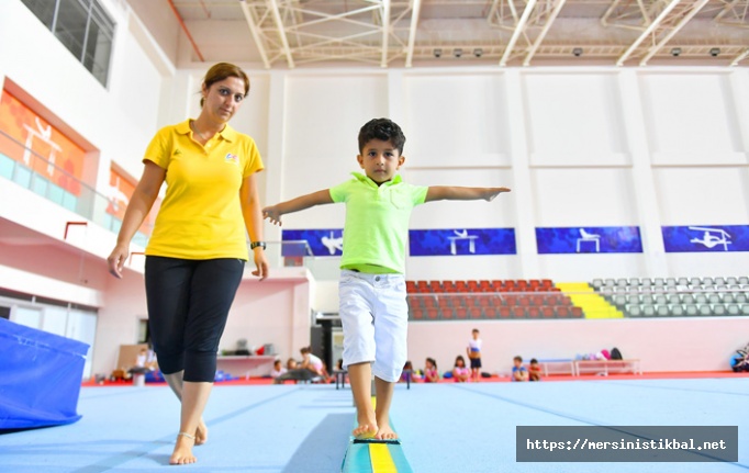 Büyükşehir’in Ücretsiz Cimnastik Kursu İle Geleceğin Sporcuları Yetişiyor