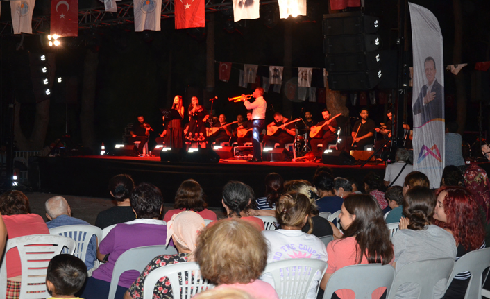 Mersin Büyükşehir'den Tarsus Çamalan'da Halaylı,Türkülü Konser