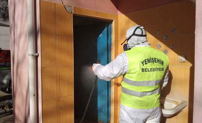Yenişehir Belediyesi dezenfeksiyon ekipleri afet bölgesinde