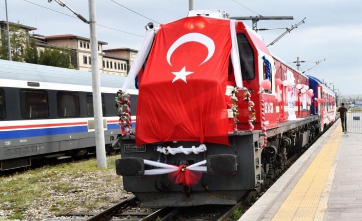 Atatürk'ün Mersin'e Geliş Töreni Yapıldı