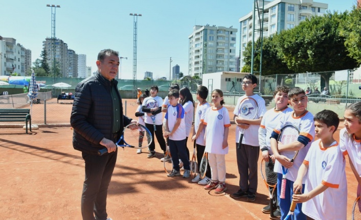Yenişehir Belediyesi depremzede çocuklara spor kurslarıyla destek veriyor