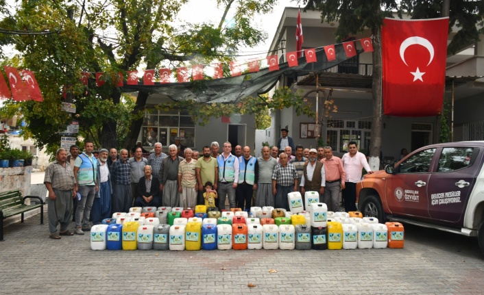 Yenişehir Belediyesi organik solucan gübresi dağıtımını sürdürüyor
