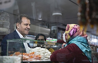 Başkan Seçer’den Akdeniz İlçesindeki Esnafa Ziyaret