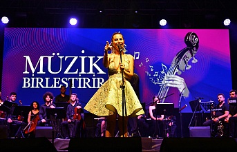 Zeynep Casalini, 20. Mersin Uluslararası Müzik Festivali’nde Konser Verdi