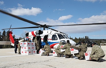 Kırsal Kesimlere Helikopterlerle Yardım Ulaştırılıyor
