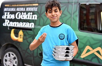 Mersin Büyükşehir, İftar Yemeği Dağıtımlarını Sürdürüyor