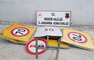 “Jandarmadan Trafik Uyarı İşaret Levha Hırsızına...