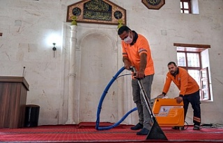 Büyükşehir’den Camilerde Ramazan Temizliği