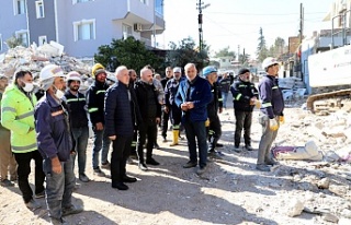 Akdeniz Belediyesi, Depremzede Vatandaşların İhtiyacını...