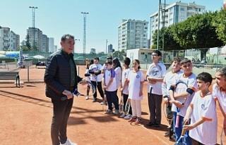 Yenişehir Belediyesi depremzede çocuklara spor kurslarıyla...