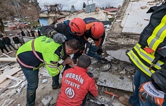 Mersin Büyükşehir’in İtfaiye Ekipleri Göçük Altından 16 Kişiyi Kurtardı