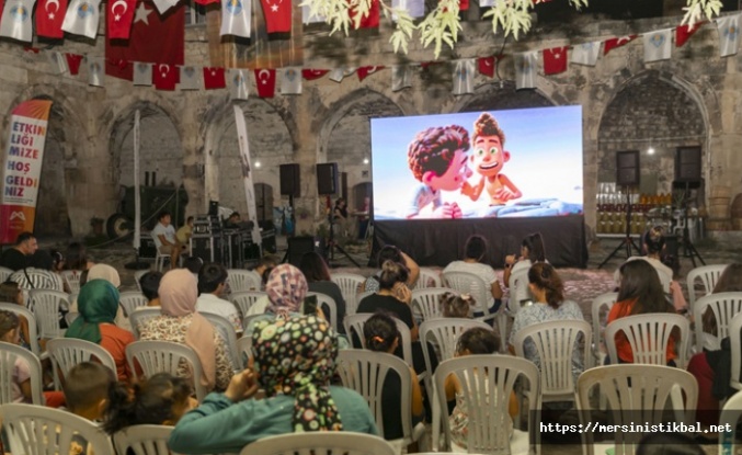 Mersin Büyükşehir İle Mut Taşhan’da Hem Konser Hem Sinema Keyfi